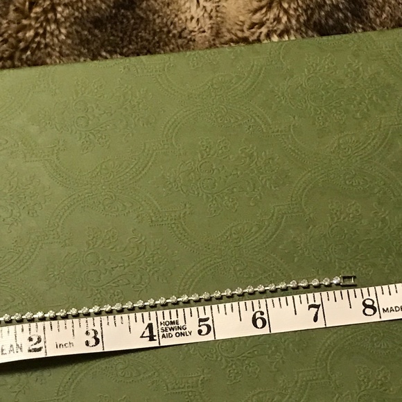 Necklace and Bracelet Set - rhinestones and silver tone - Picture 5 of 6